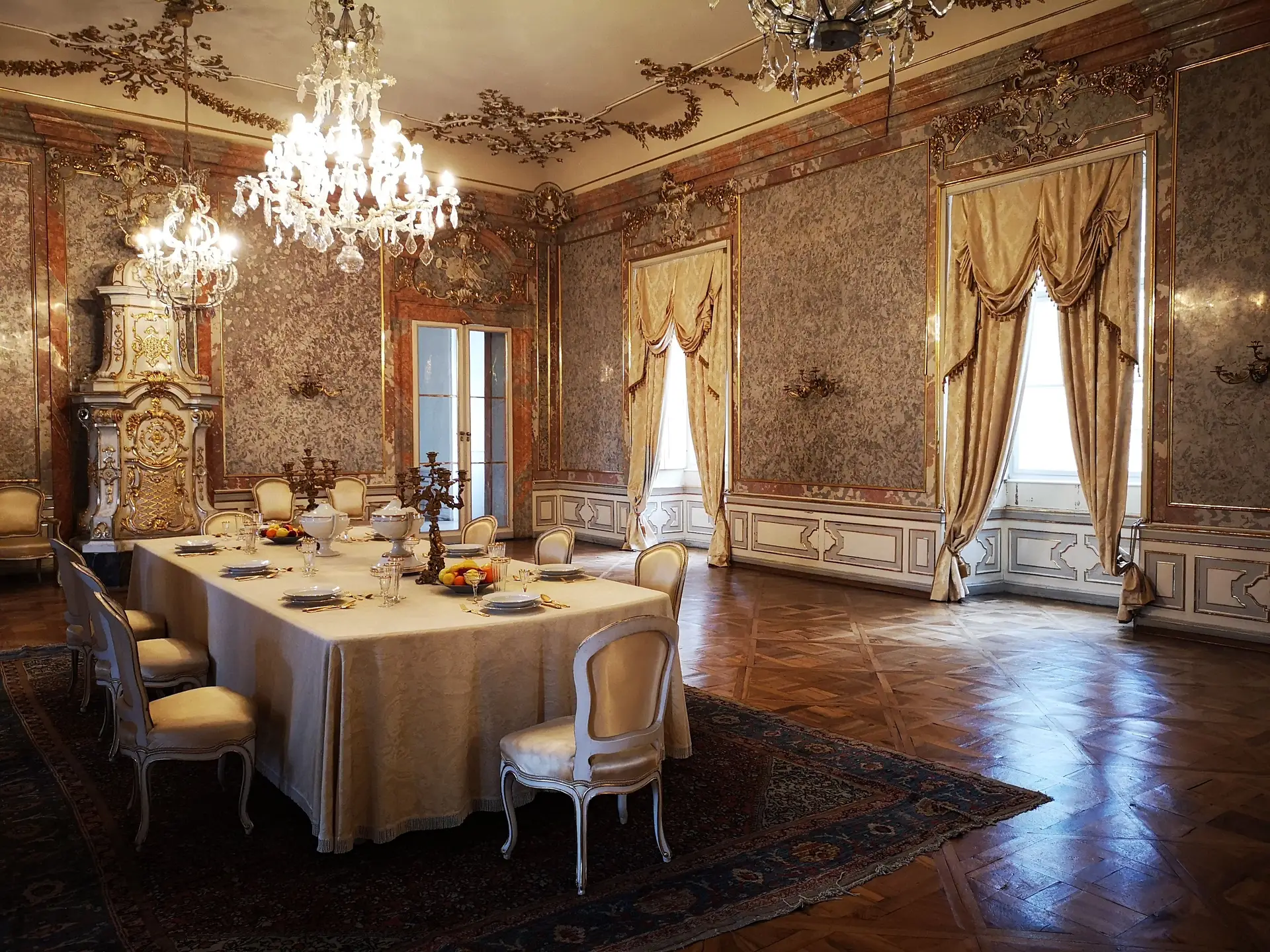 Kristalni salon